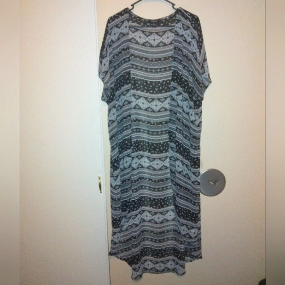 Torrid sheer duster shortsleeve long‎ overshirt cardigan cover size 2/3  (2X-3X)